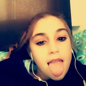 Meet your Posher, Marissa